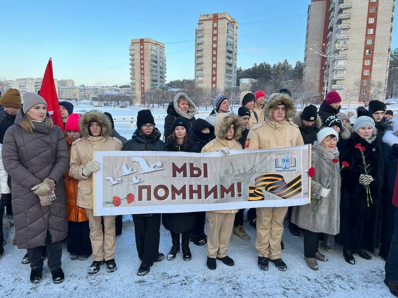 81 год назад город на Неве был полностью освобожден от вражеской блокады.