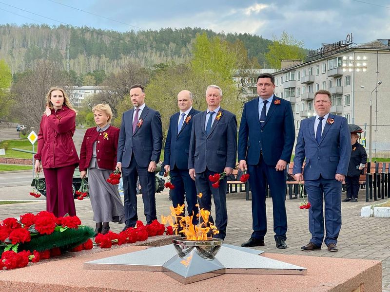 Впервые на площади Победы зажжён &quot;Огонь победы&quot;.
