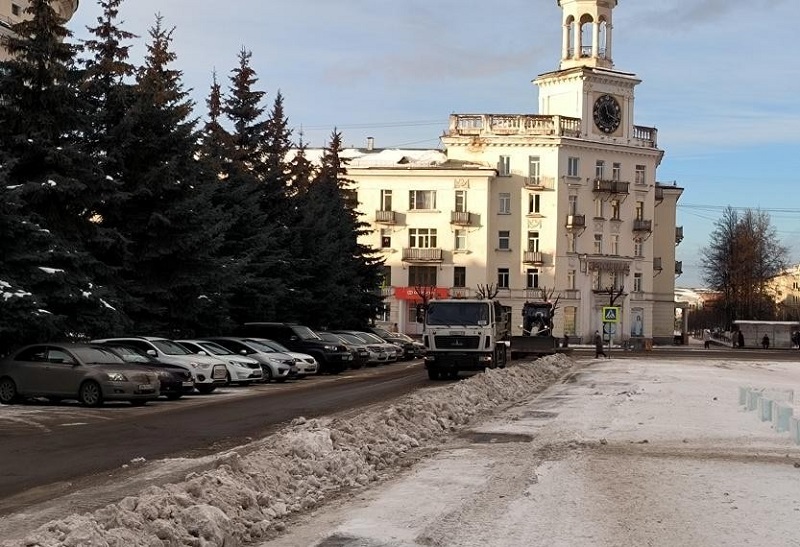 Водители и пешеходы, будьте внимательны на дорогах!.