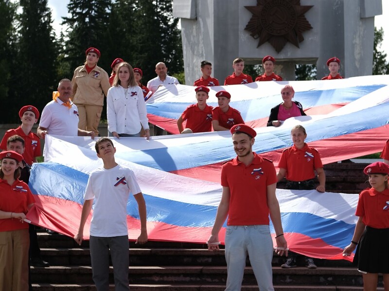 Поздравление Главы ЗАТО г. Железногорск с Днём государственного флага РФ.